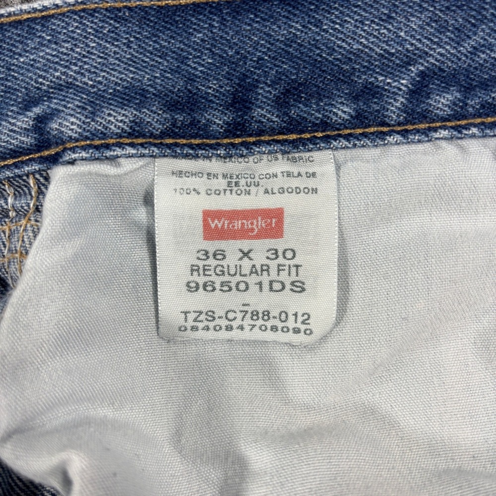 Wrangler Regular Fit Jeans Mens 36x30 Blue Medium Wash Denim 96501DS - Picture 11 of 11